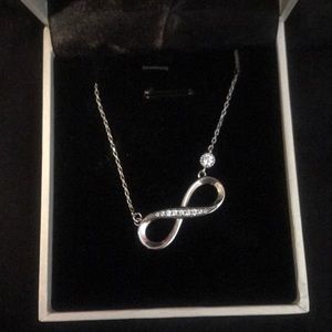 Infinity Billie Bijoux necklace